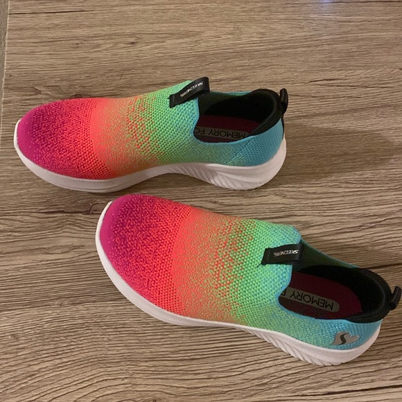 Skechers Hands Free Slip-Ins Ultra Flex  Slip-On Sneaker Size 4 Multi-Color - Picture 1 of 3